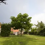 Lindenhof Bed & Breakfast